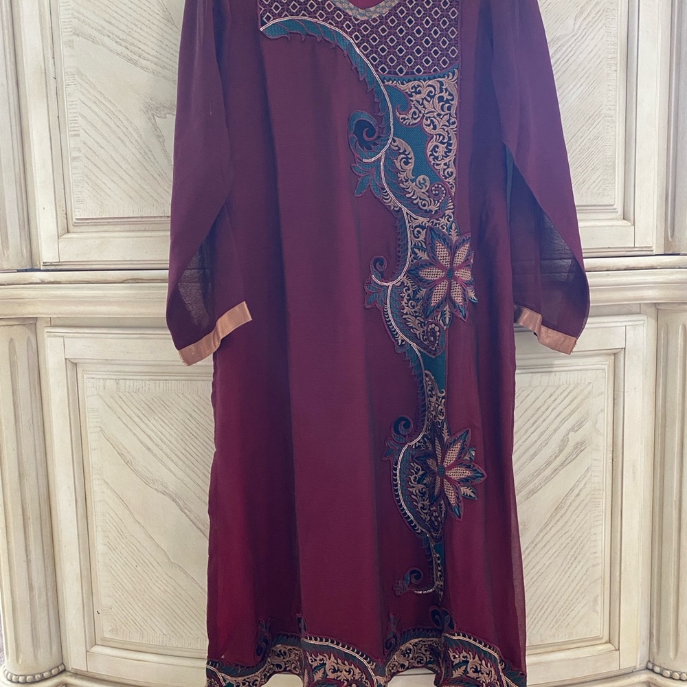 Elegant Burgundy Embroidered Dress - Picture 3 of 3